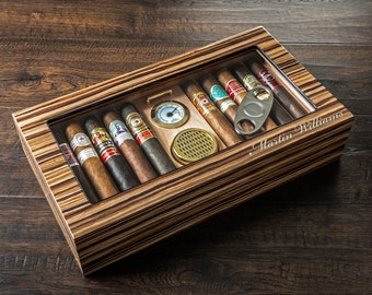 Engraved Glass Top Humidor, Personalized Cigar Humidor Set, Luxury Cigar Gift, Retirement Gift for Him, Groomsmen Cigar Gift, Dad Gift