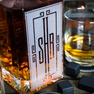 2 Side Engraved Whiskey Decanter - Engraved Whiskey Decanter - Personalized Decanter - Wedding Gift - Gift For Men - Groomsmen Gift