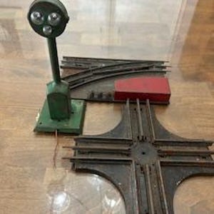 Vintage MARX Electric Train Track Accessories – Lamp Post, Switch, Intersection (Untested)
