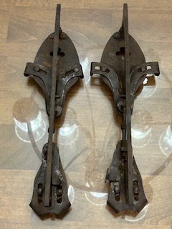 Antique 1890s Clamp-on Ice Skates: Union Hardware Co. Steel Decor
