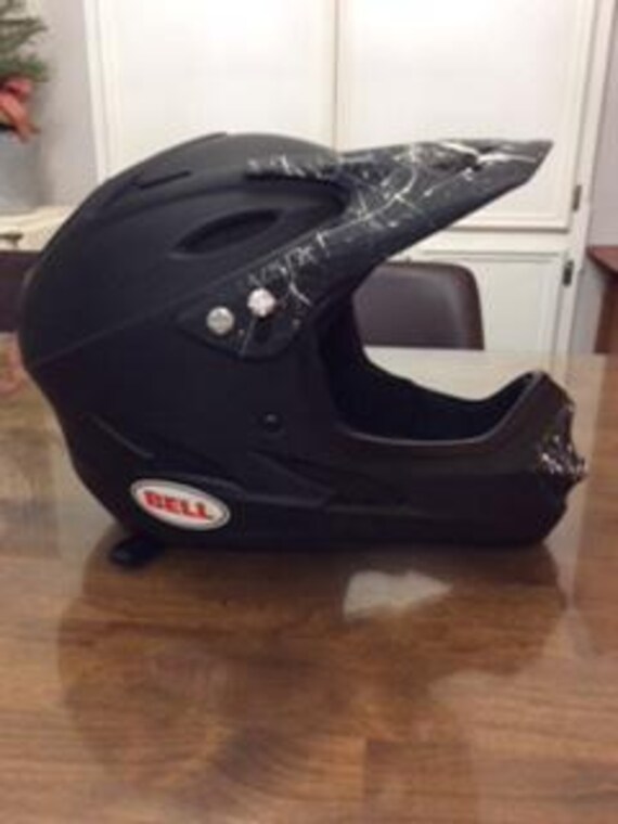 Bell : Motocross Helmet - DOT Approved - Size Medium . Like New Condition -  Etsy