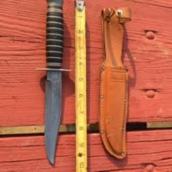 Knife  : Vintage Solingen Germany - Sheriff Knife - Hunting Knife with hard preformed Leather Sheath.
