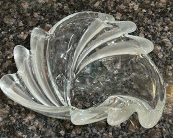 Bowl: Thick Glass Murano style decorative bowl - Excellent condition