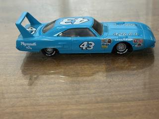 Richard Petty #43 - 1970 Plymouth Superbird Scale Model Race Car