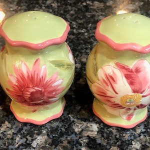 Salt and Pepper shakers : Vintage Floral theme glazed ceramic shakers