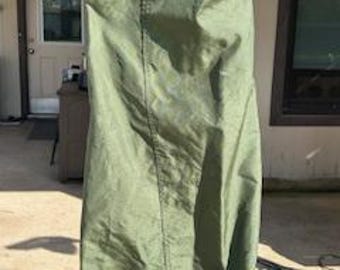 Duffel Bag - OD Green Duffel Bag &quot; Flawless sturdy Nylon canvas  &quot; Duffel Bag&quot;  - 36&#39;&#39;by 21&#39;&#39; Near excellent condition