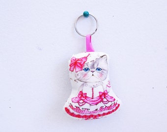 Keychain made of fabric kitty doll.