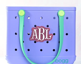 Botón Monogram Boggy: Charm personalizado para bolso de mano