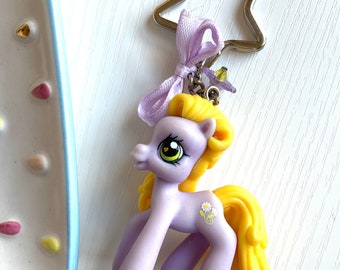 Mlp g3.5 Ponyville Daisyjo pony handmade upcycled keyring