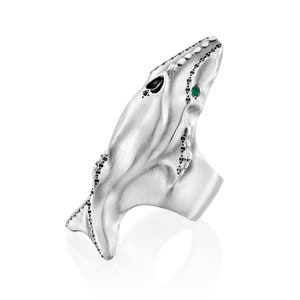 Baroque Whale Ring With Green and Black Setting