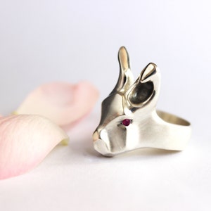Zilveren konijnenring, konijnenring, dierensieraden, konijnensieraden, geboortesteen juli, geboortesteen robijn, konijnensieraden, kerstcadeau
