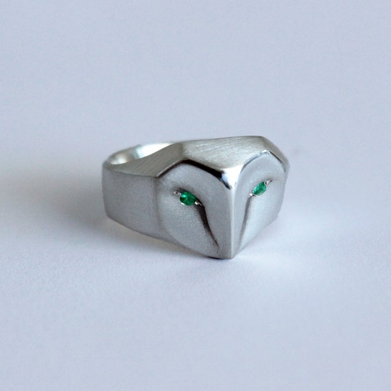 Anillo de con ojos esmeralda anillo de plata de ley búho - Etsy España