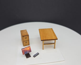 Escritorio de oficina, archivador y ordenador escala 1:48 Terminado