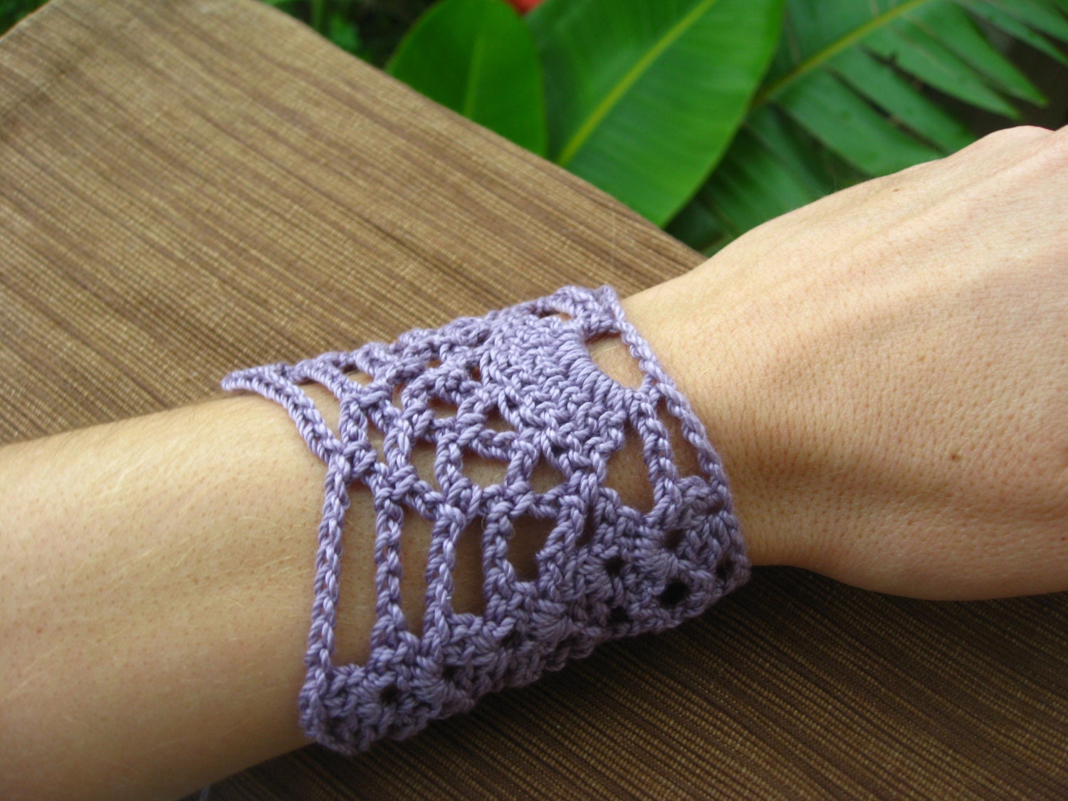 Floral Crochet Bracelet : 8 Steps (with Pictures) - Instructables