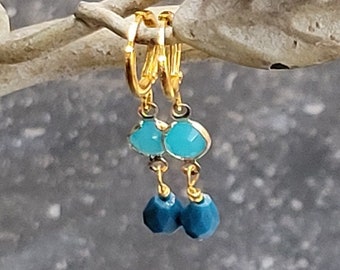 Gold-plated hoop earrings, with crystal glass connector and drop