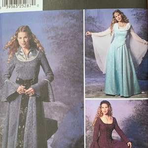 Simplicity 9891 / 0513 Medieval Renaissance Fantasy Gown Simplicity 9891 / 0513 Medieval Renaissance Fantasy Gown