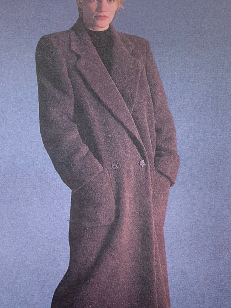 Vogue 1935, Coat Pattern, Loose-fitting Coat, A-line, Double-breasted Coat, Notched Collar, Extended Shoulders, Size 10, Uncut Pattern image 2