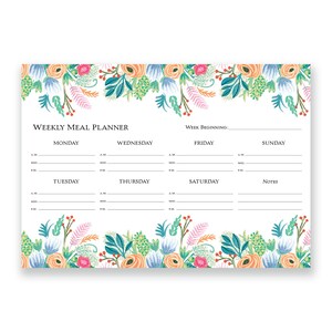 Puede incluir: Un planificador de comidas semanal blanco con un borde floral en tonos de azul, naranja, rosa y verde. El planificador incluye secciones para cada día de la semana, con espacios para entradas A.M., Mid y P.M. El texto "WEEKLY MEAL PLANNER" está en la parte superior.