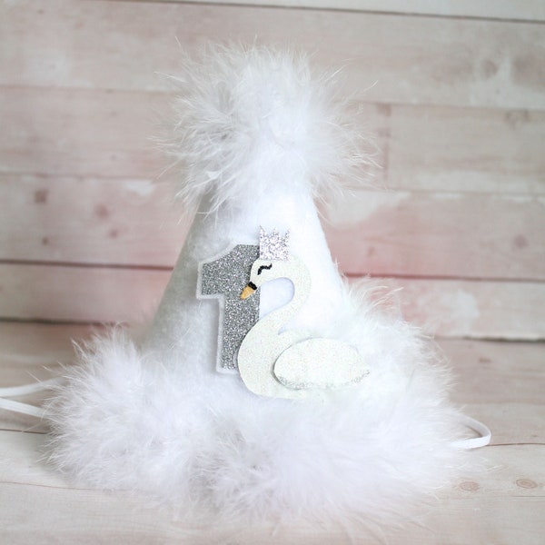 Ballerine blanche cygne princesse MINI chapeau de fête d'anniversaire bandeau avec paillettes dorées ou argentées et fausses plumes - premier gâteau d'anniversaire smash