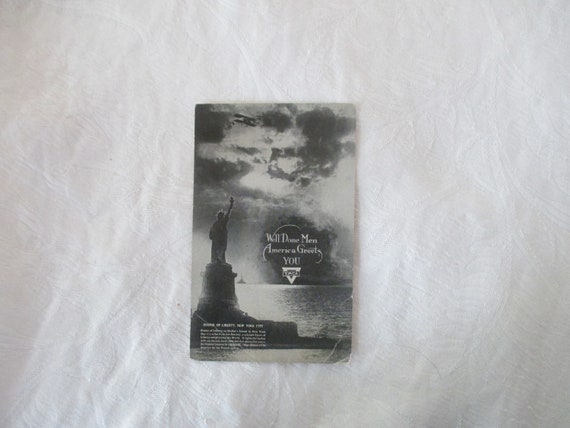 US WW II YMCA { WELL DONE BOYS AMERICA GREETS YOU } STATUE OF LIBERTY POSTCARD