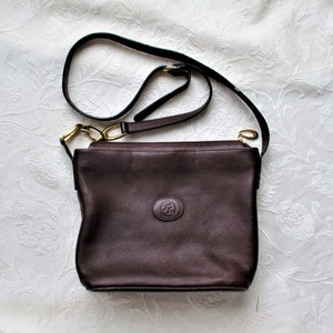 Cartera Vintage de Cuero Marrón Hecha a Mano Hecha en Ecuador, Bolso de Cuero con Correa Larga Ajustable, Bolso de Cuero de Vaca 100% Hecho a Mano, Cuero Ecuatoriano
