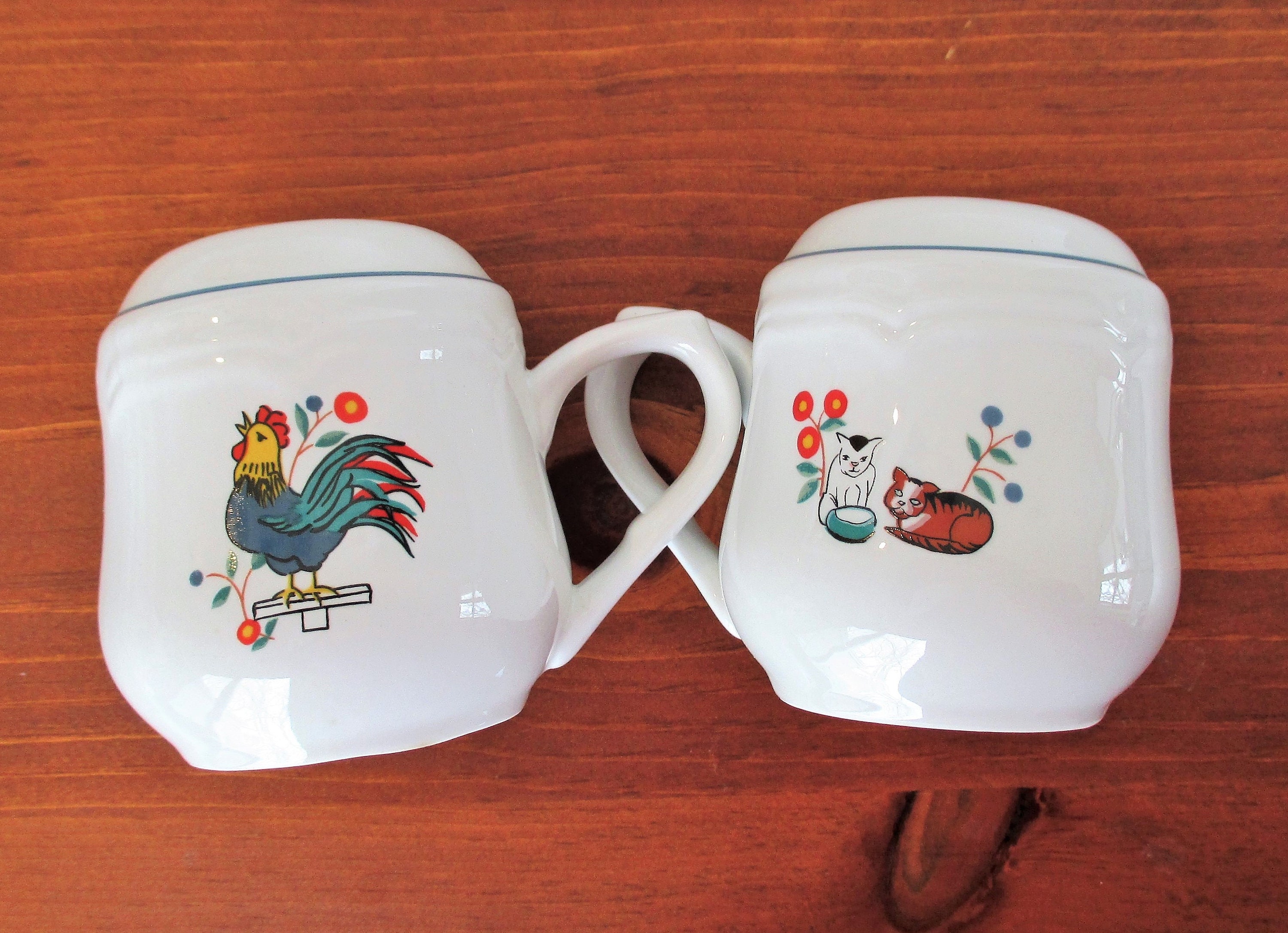 Vintage Ceramic Rooster & Kitty Cats Salt and Pepper Shakers