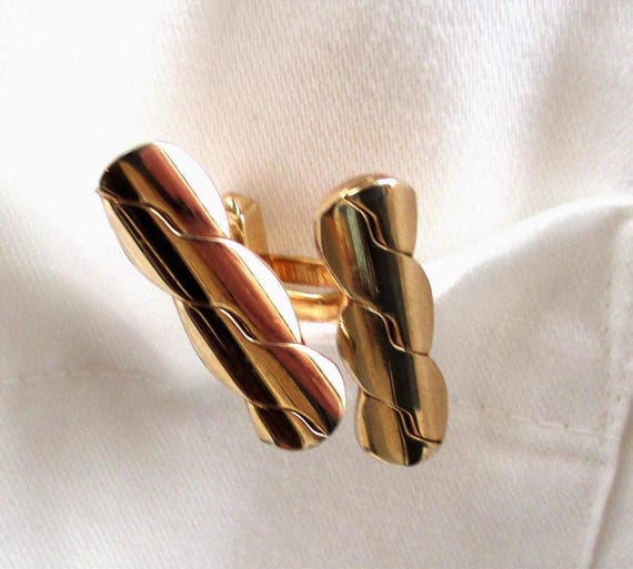 SWANK Cuff links, Mad Men style Gold Tone Cuff Links, Wavy Weave Cuff Links, Mens Retro Fashion Statement,  Men's formal wear Accessory