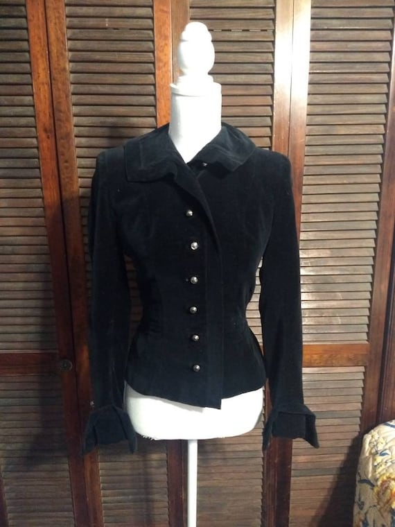 Gorgeous Velvet 1950s black button-up dress jacket
