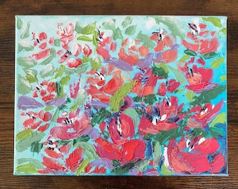 Puede incluir: Una pintura de un ramo de flores con flores rojas sobre un fondo azul claro. Las flores están pintadas en un estilo suelto e impresionista.