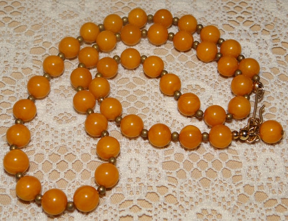 Bakelite Necklace - Bakelite Butterscotch Bead Nec