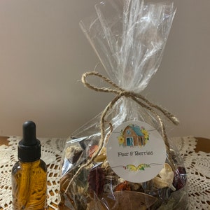 Pear & Berries Scented Potpourri / Potpourri plus Refresher Oil / Scented Potpourri / Fruity Potpourri / Summer Potpourri / Potpourri