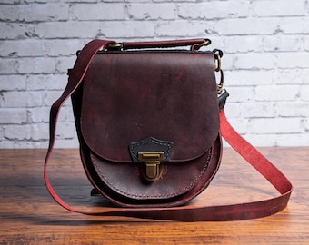 Saddle Pouch Leather Messenger Crossbody