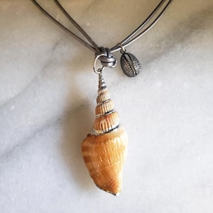 YEMAYA. Knotted Leather Chain. Shell and Leather Necklace in Silver. Spiral Seashell and Cowrie Shell Jewelry