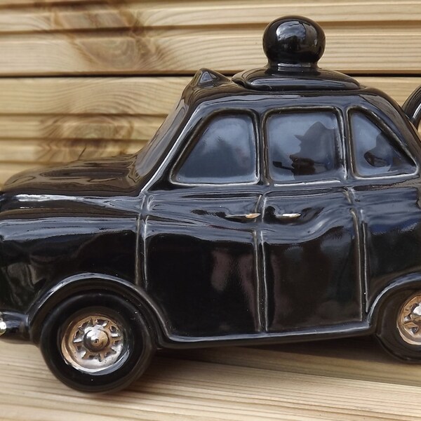 Vintage Price Kensington Black Cab Tea pot