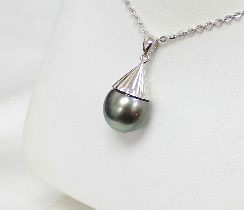 Peacock Green Tahitian Pearl 11.5mm on 925 Sterling Silver Pendant