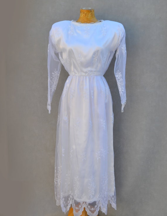 1940's style wedding dresses