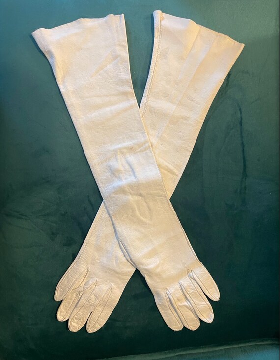 1950s white kid leather Gem