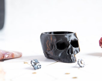 Small Black Skull Plant Pot - Skull Planter - Human Skull Plant Pot  - Gothic Home - 3D Printed Skull - Spooky Skull - Halloween Decoration