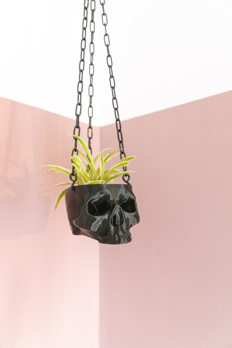 Black Hanging Skull Planter with Chain Human Skull Plant Pot Gothic Home 3D Printed Skull Spooky Skull Halloween Decoration image 1