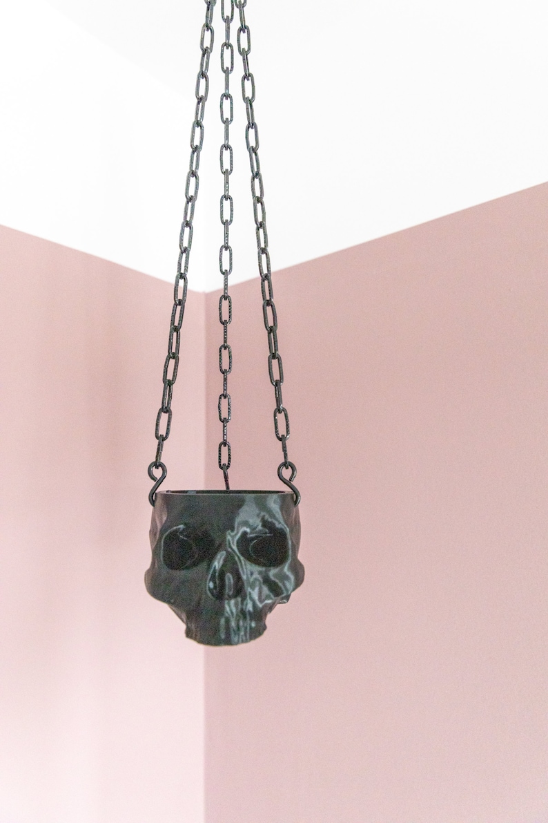 Black Hanging Skull Planter with Chain Human Skull Plant Pot Gothic Home 3D Printed Skull Spooky Skull Halloween Decoration image 2