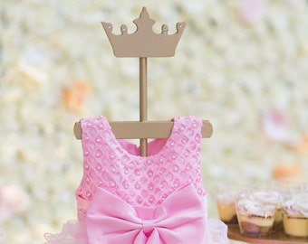 Princess Crown-jurkstandaard met kristallen. Ideaal voor het tentoonstellen van babydoekjes als middelpunt van een babyshower of in een kinderkamer.