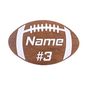 Placa de futebol de madeira cortada a laser personalizada: nome e número personalizados