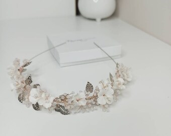 White floral crown, Wedding rose gold silver headband, Wedding hairband, Wedding romantic tiara, Bridal flower leaf heapiece, Bridal tiara