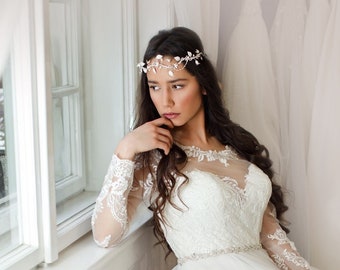 Bohemian bridal crown, Light ivory wedding hairvine, Wedding hairpiece, Floral headpiece, Wedding tiara, Silver hairpiece, Bridal circlet