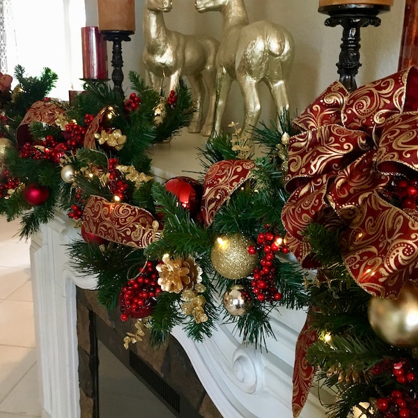 Guirlanda de Natal em tons de vinho e dourado, com 48 luzes de LED e 1,8 m de comprimento.