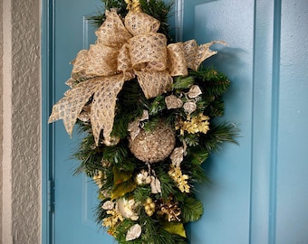 Luxury Gold & Champagne Christmas Teardrop Swag, Pre decorated  Pre-lit Cordless Door Wreath. Artificial Holiday  Decor