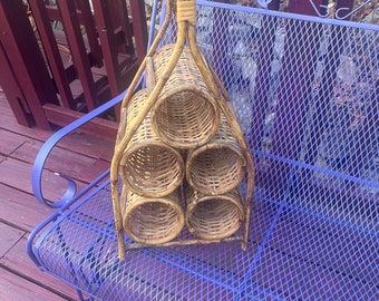 Wonderful Weaved Basket Style Wine Carrier / Storage