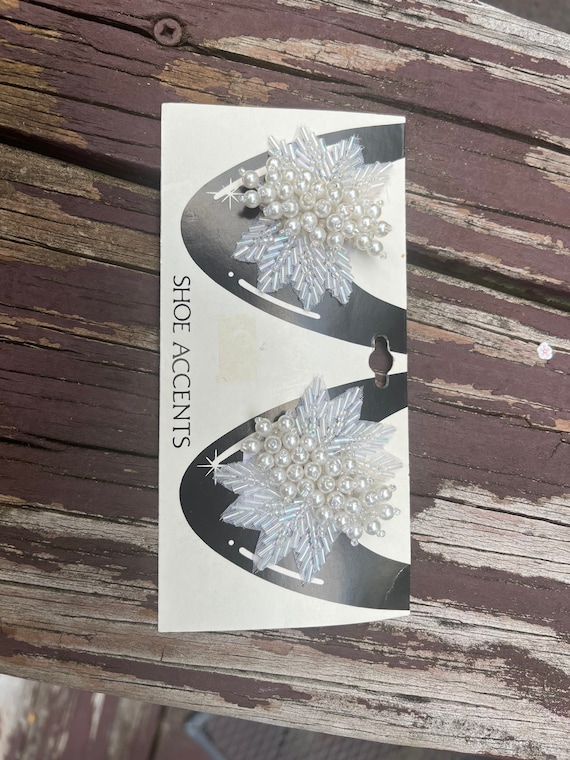 Super Cute Pearl Berry and Leaf Large Shoe Clips - image 1