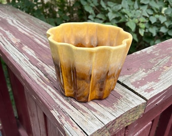 Vintage Calif U.S.A. Pottery Planter