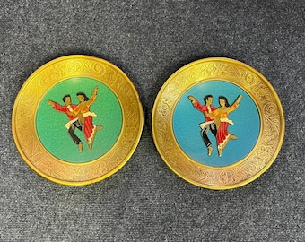 Fab Set Of Two Vintage Brass Souvenir Plates From Israel